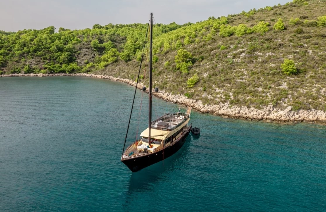An image of Santa Clara yacht