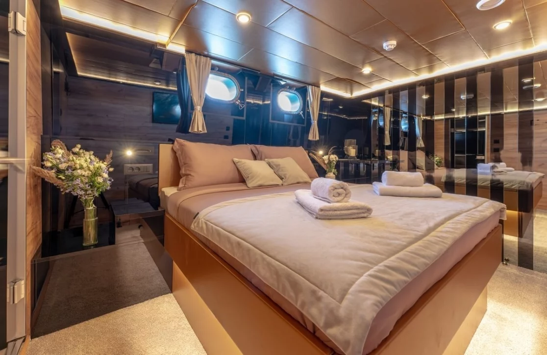 An image of Santa Clara yacht