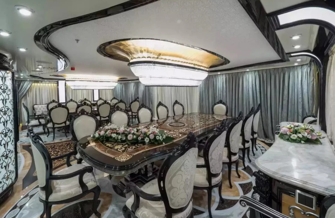 An image of Elements yacht