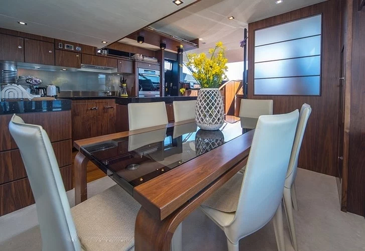 An image of Schatzi yacht