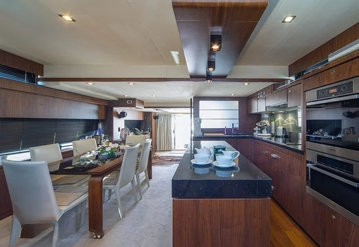 An image of Schatzi yacht