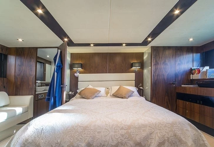 An image of Schatzi yacht