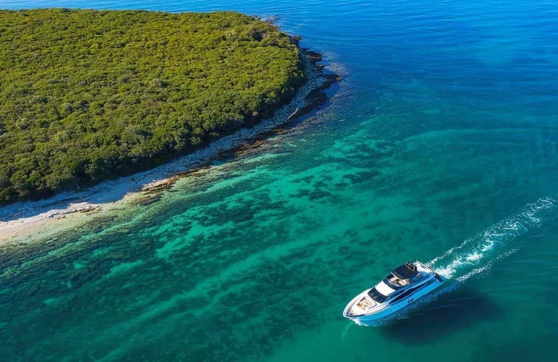 An image of Secundus yacht