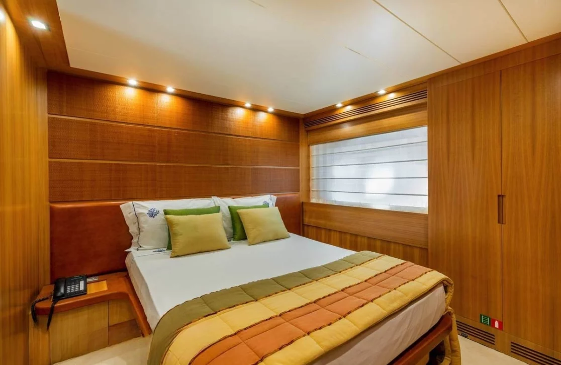 An image of Serenity III yacht