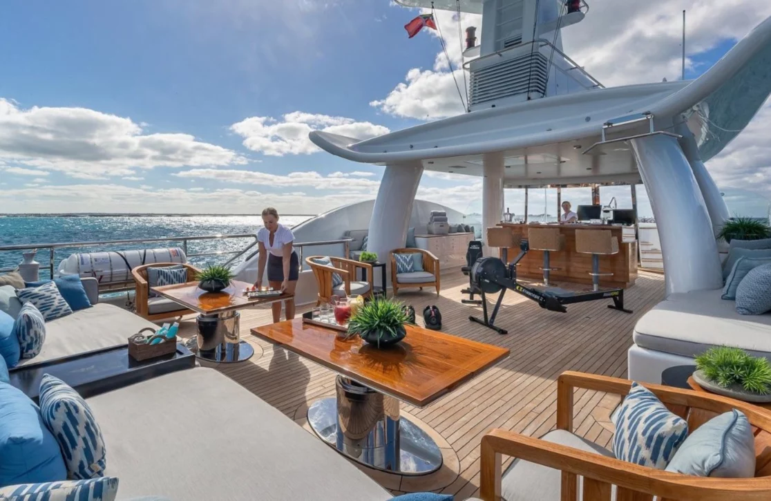 An image of Lind yacht