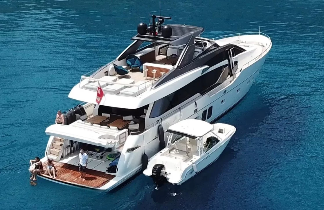 An image of Squalo yacht
