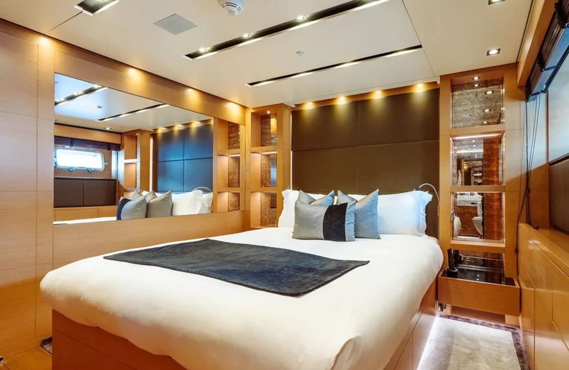 An image of Away yacht