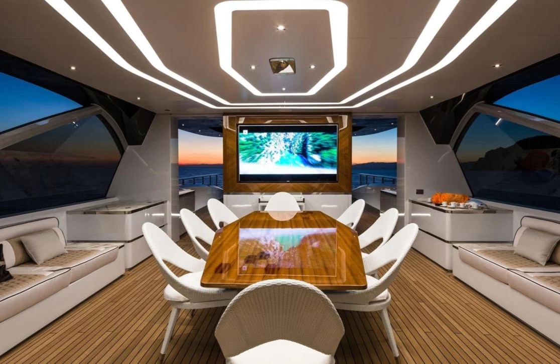 An image of Spring yacht