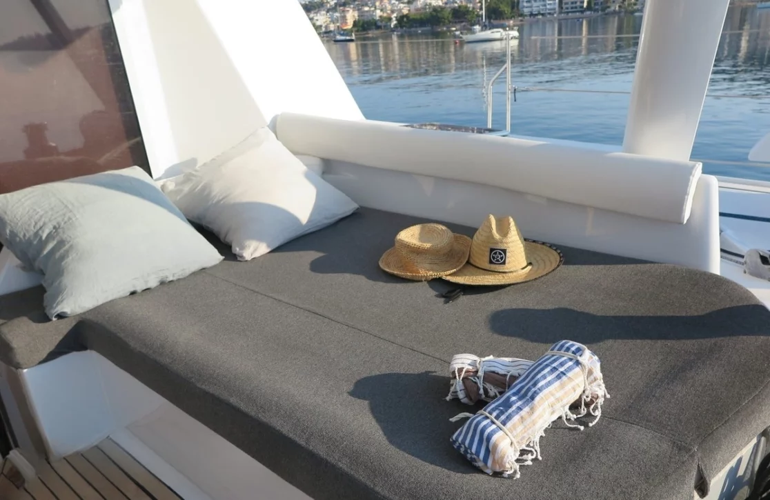 An image of Stadium yacht