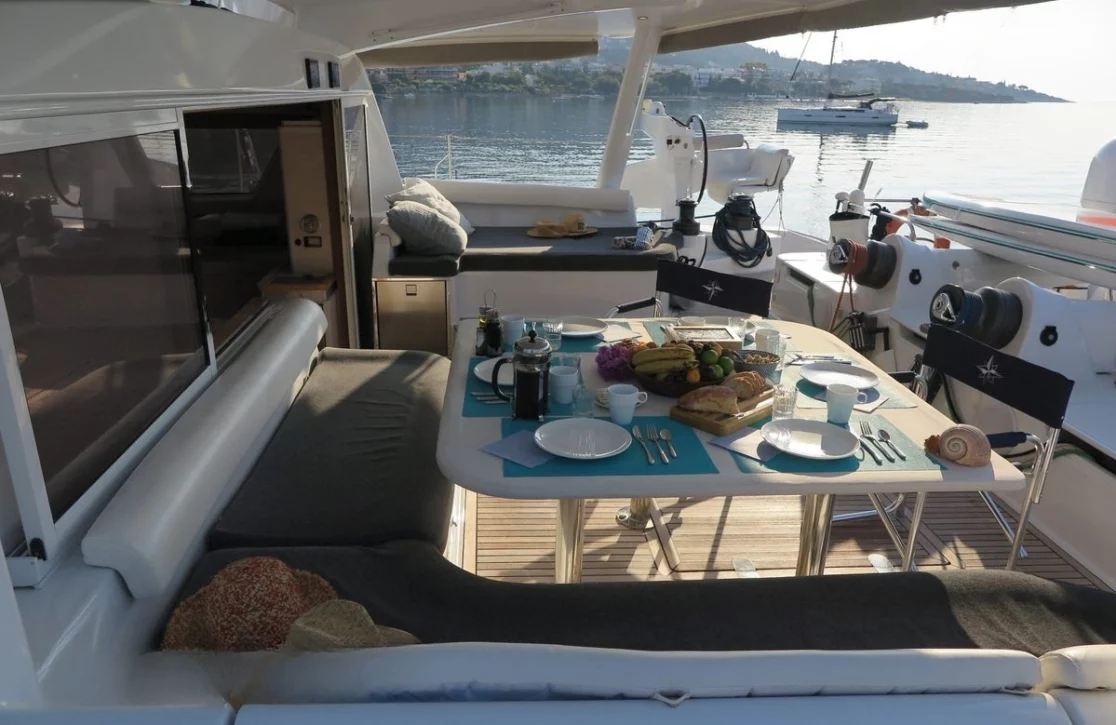 An image of Stadium yacht