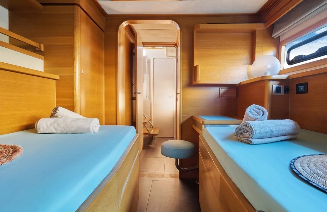 An image of Stadium yacht