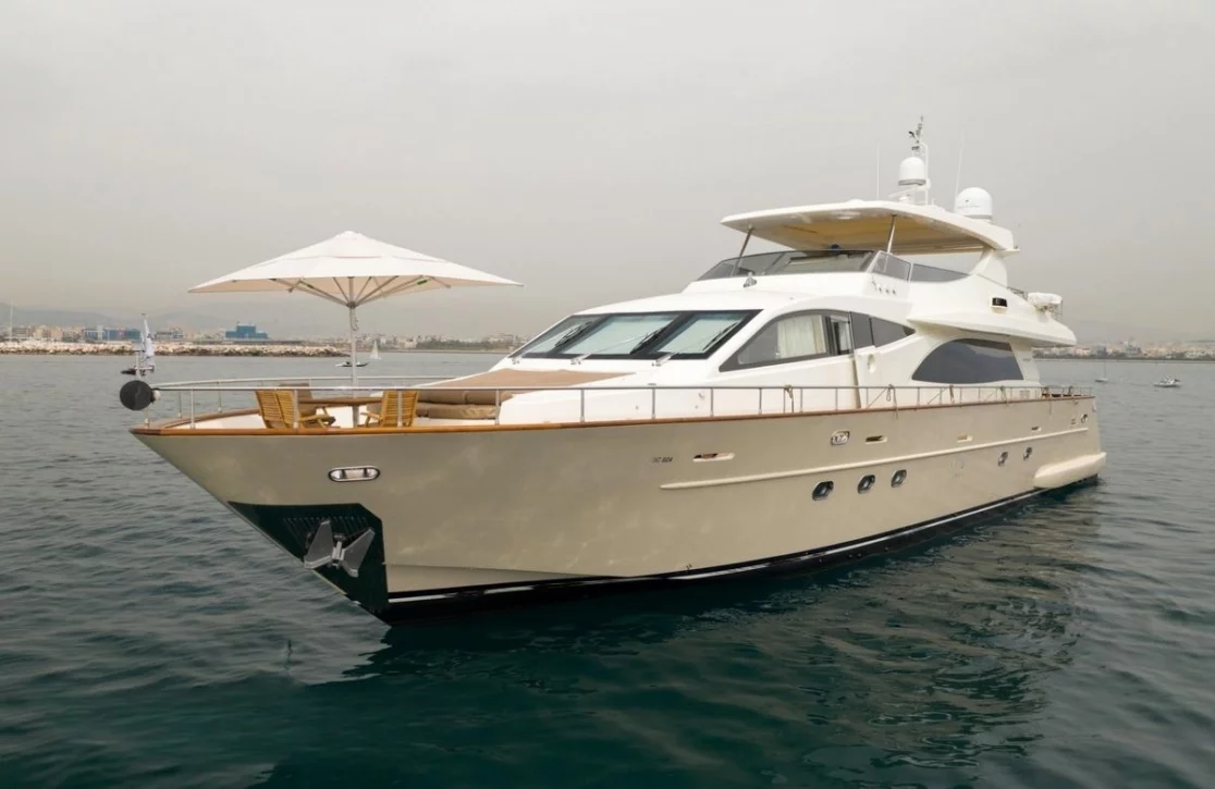 An image of Star Link yacht