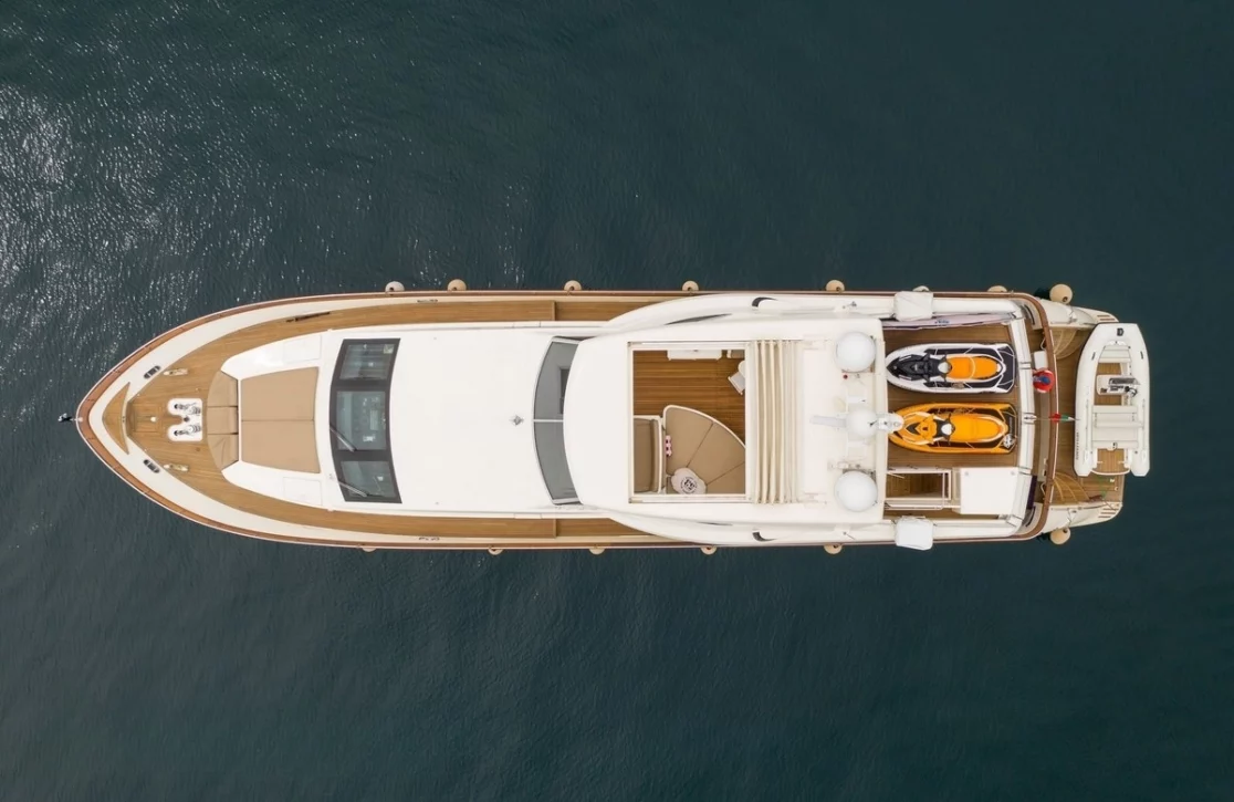 An image of Star Link yacht