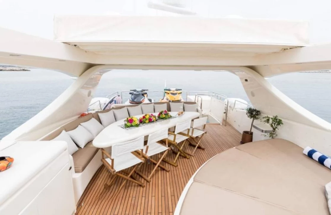 An image of Star Link yacht