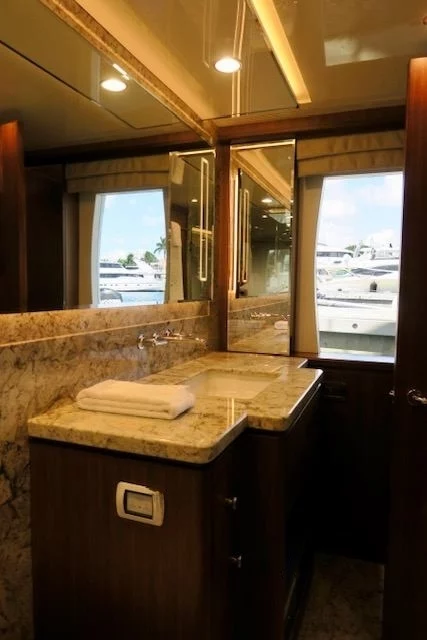 An image of Summer Breeze yacht