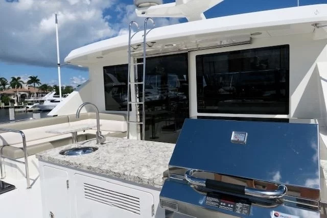 An image of Summer Breeze yacht