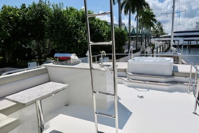 An image of Summer Breeze yacht