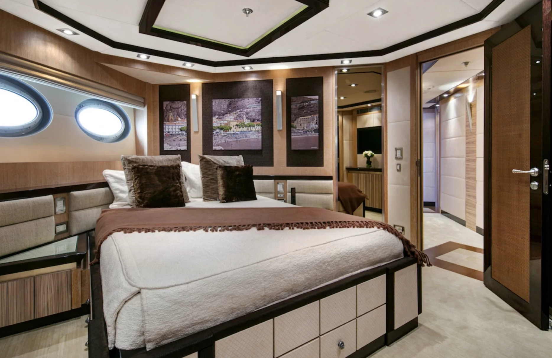 A preview of interior Bedroom cabin