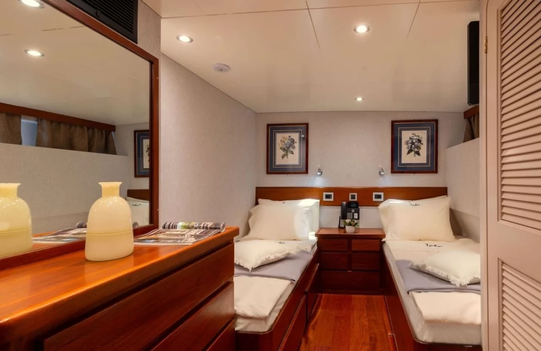 An image of Taka yacht