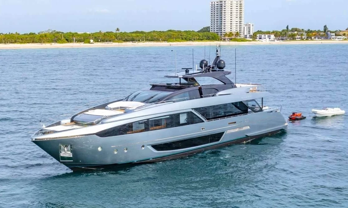 An image of Tasty Waves yacht