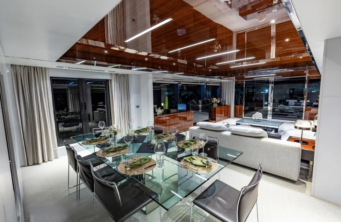An image of Tasty Waves yacht