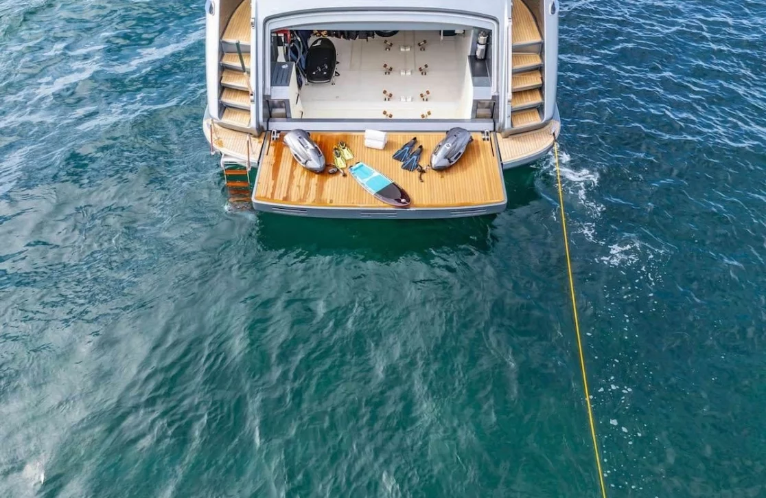 An image of Tasty Waves yacht