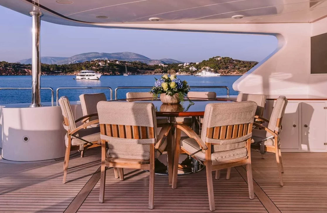 An image of Oak yacht