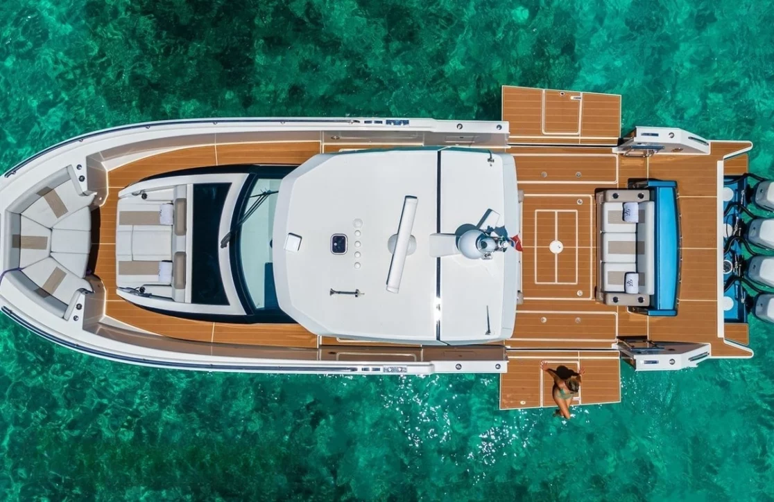 An image of Tc yacht
