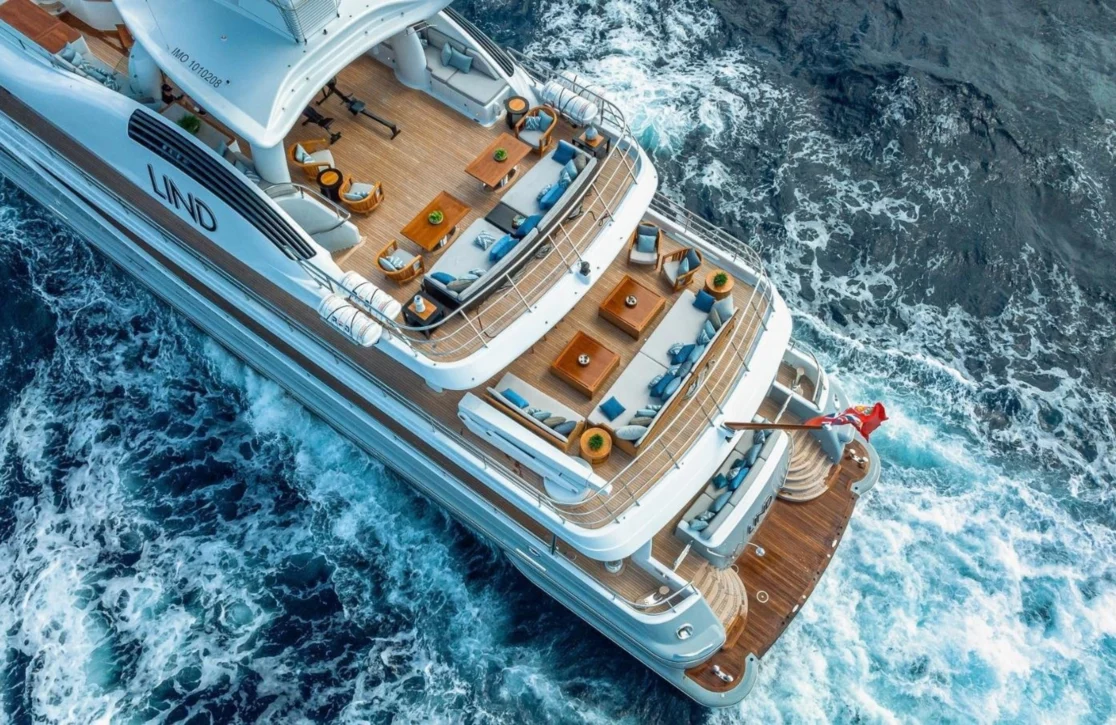 An image of Lind yacht