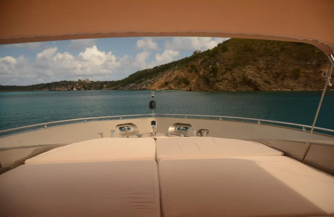 An image of Tender To yacht