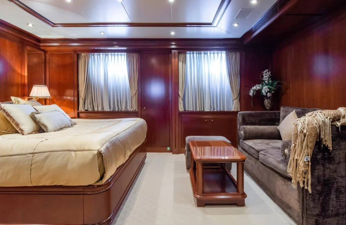 An image of Apogee yacht