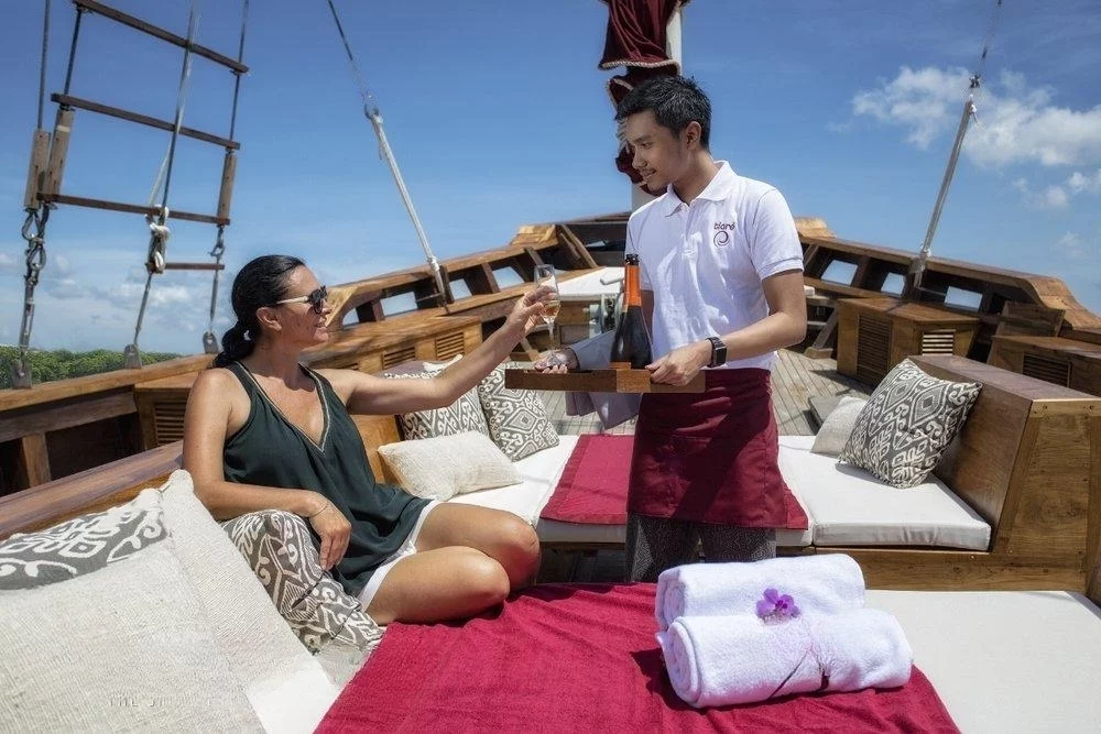 An image of Tiare yacht