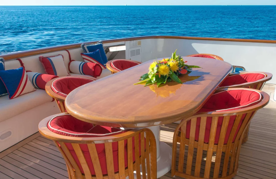 An image of Element yacht