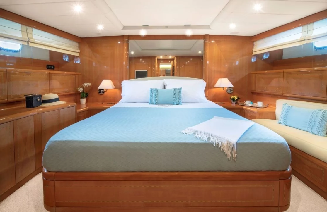 An image of Turn On yacht