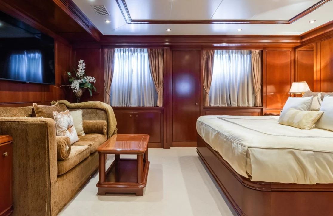 An image of Apogee yacht
