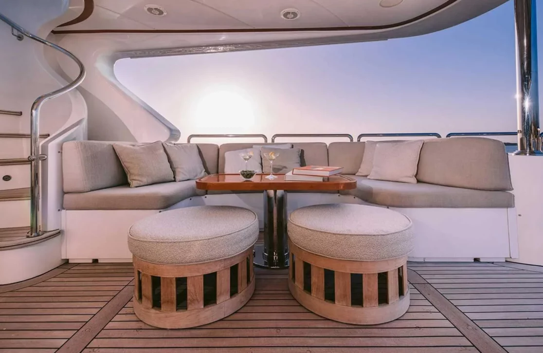 An image of Oak yacht