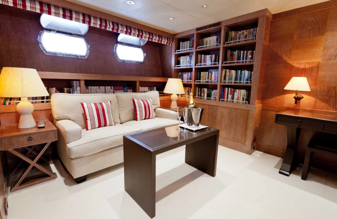 An image of Element yacht