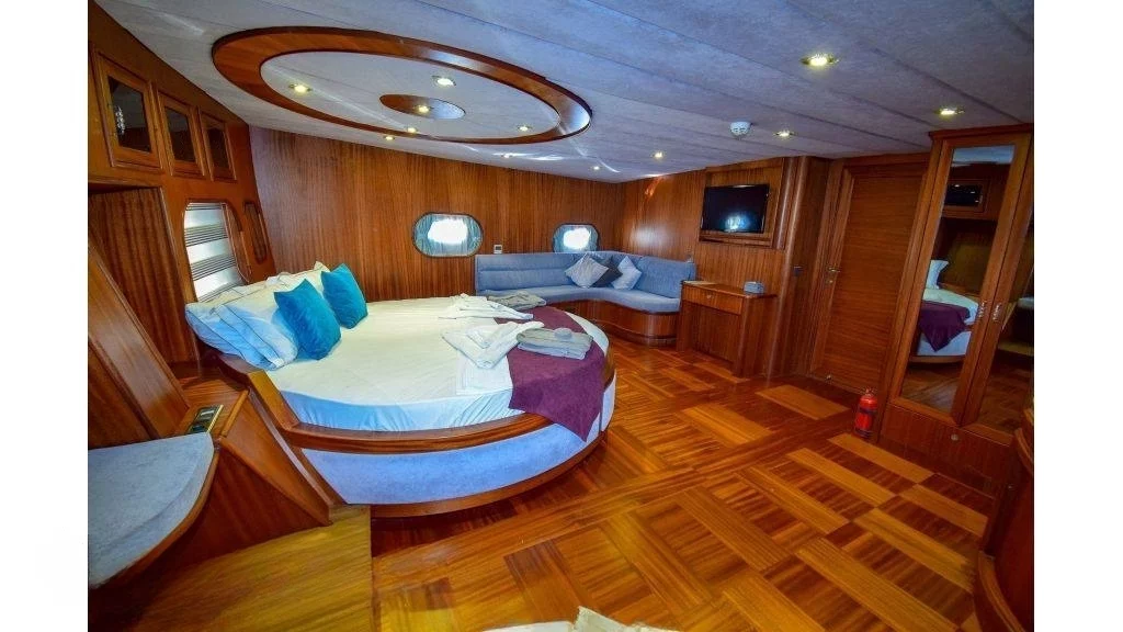 An image of Ugur yacht