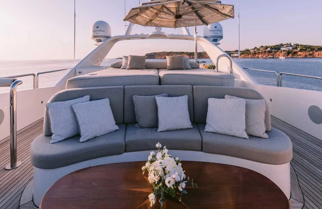 An image of Oak yacht