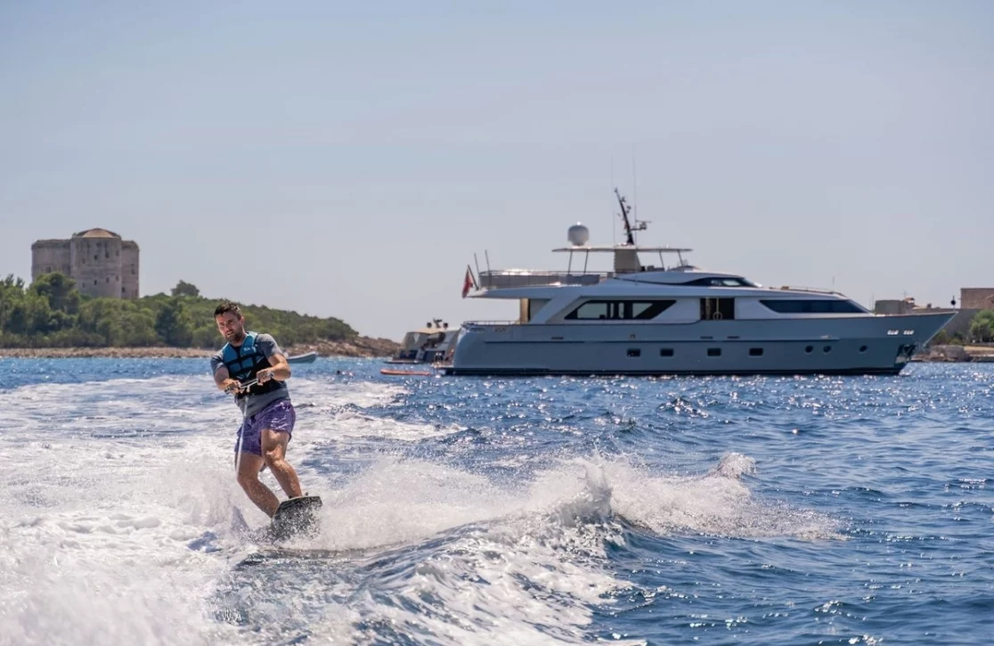 An image of Valentina II yacht