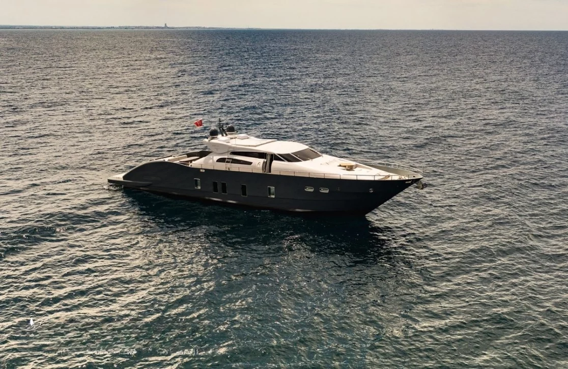 An image of Vevekos yacht