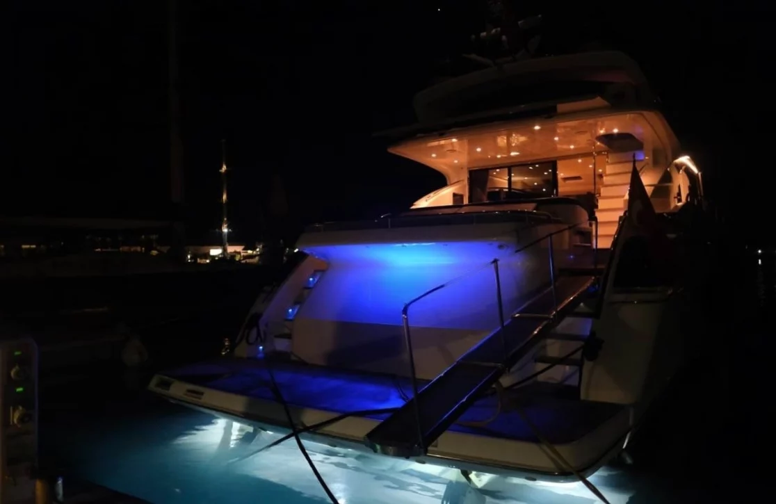 An image of Via yacht