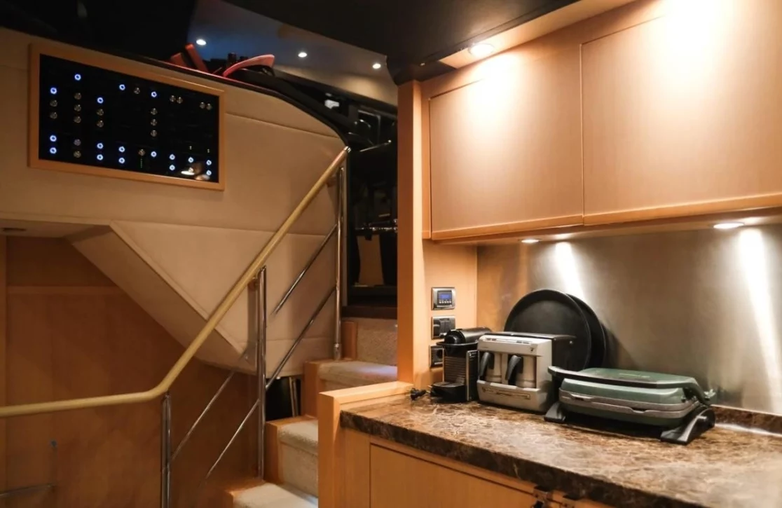 An image of Via yacht