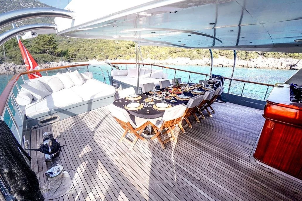 An image of Virtuoso yacht