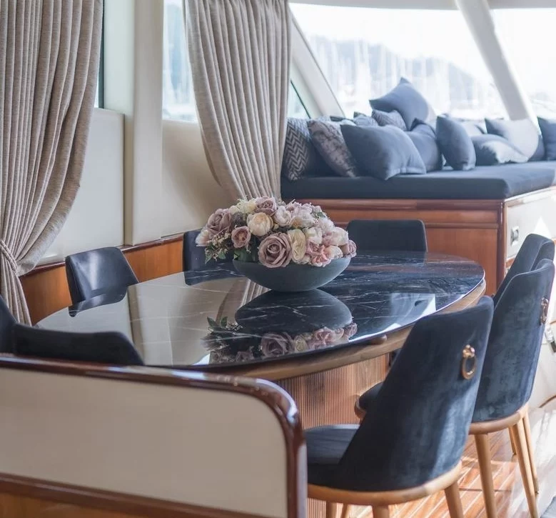 An image of Viva Lola yacht