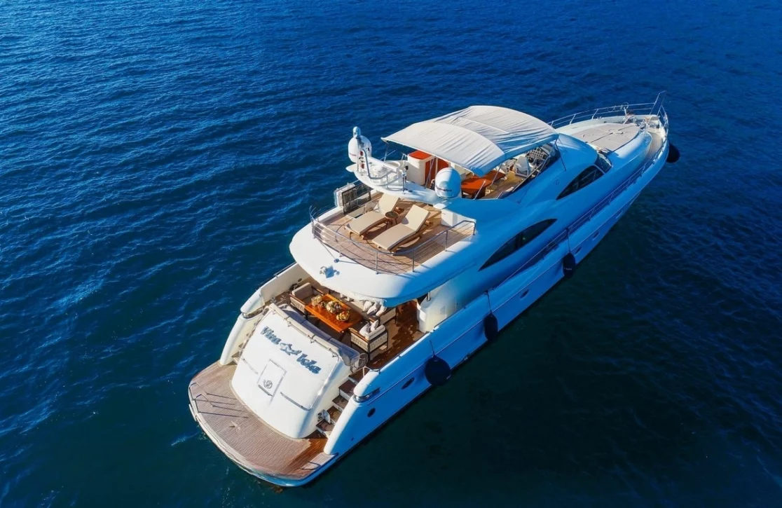 An image of Viva Lola yacht
