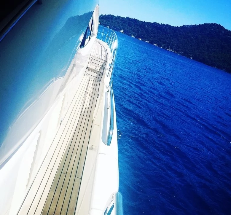 An image of Vogue yacht