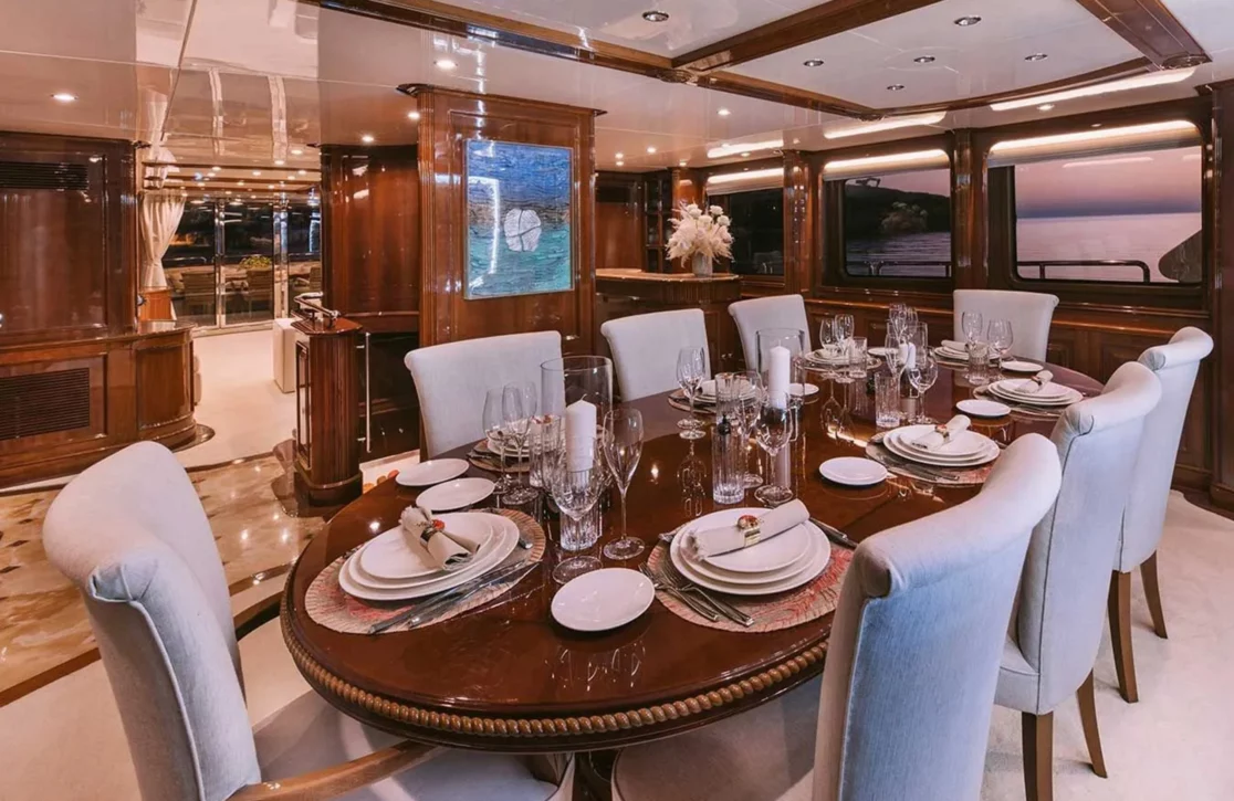 An image of Oak yacht