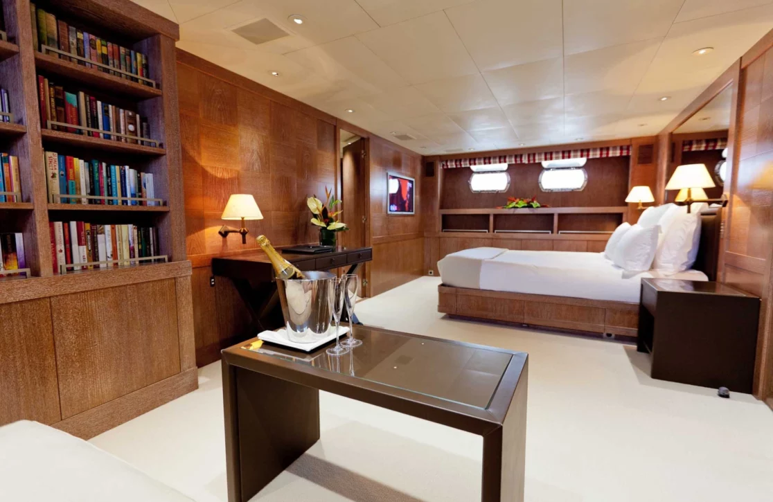 An image of Element yacht