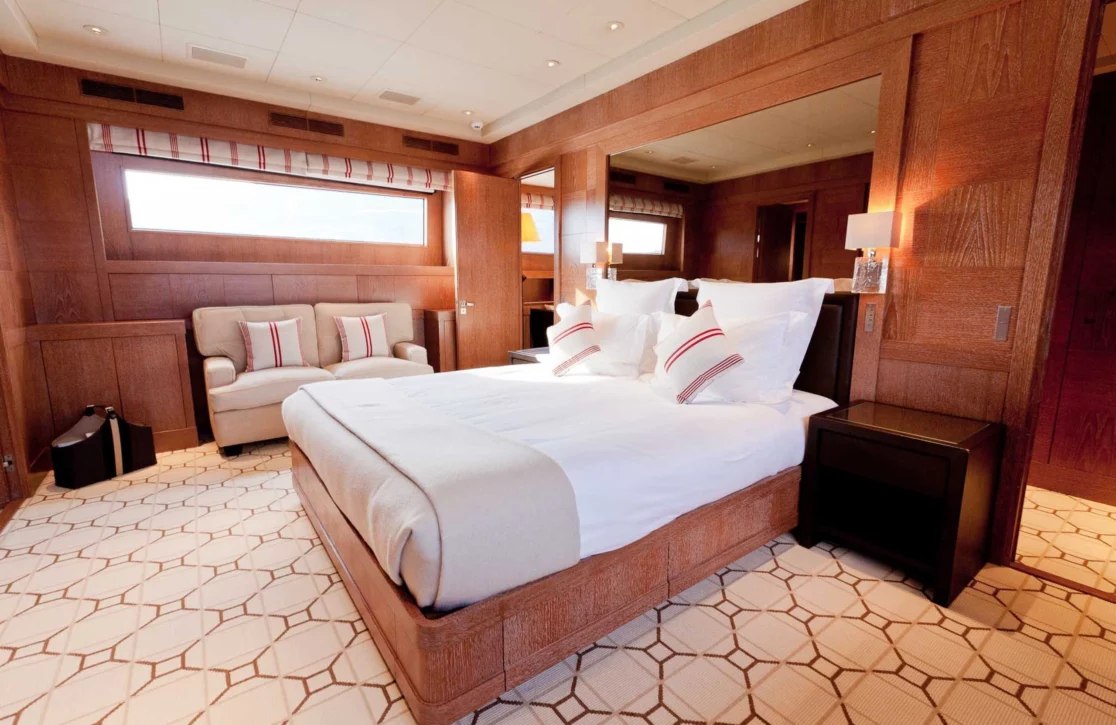 An image of Element yacht